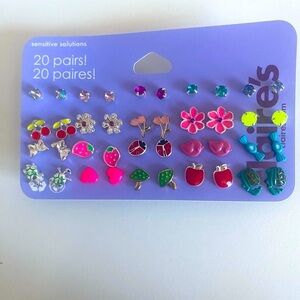 NWT Stud Earrings - 20 Pack